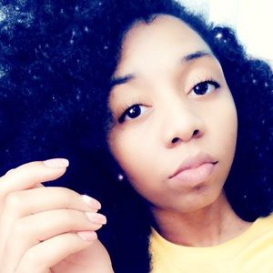 Meet your Posher, Brea